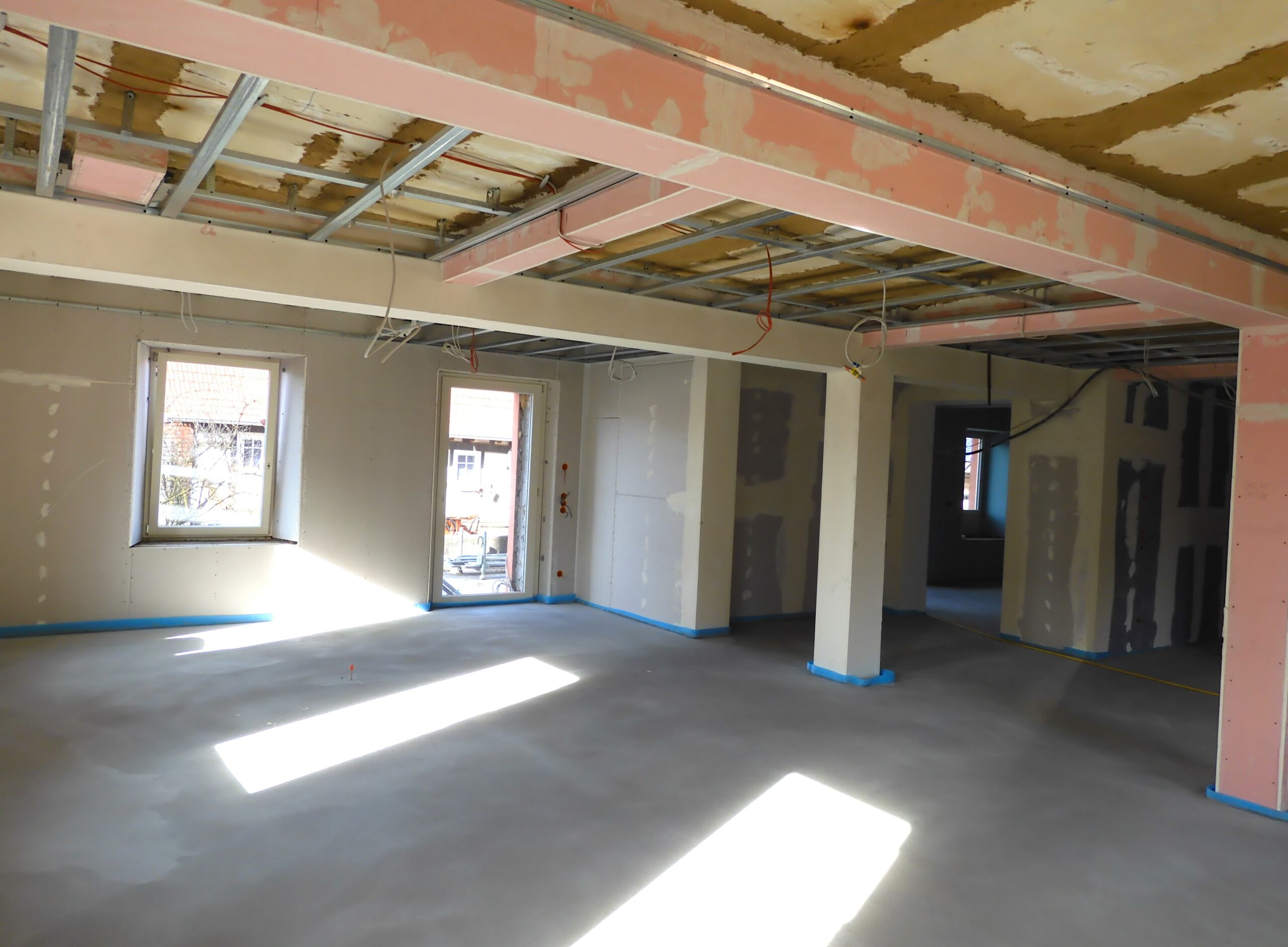 Umbau Erdgeschoss – ehemaliger Raum der Kneipe Flach